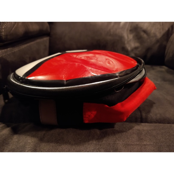 UNIQUE POKEMON LUNCH BAG - SMALL ROUND - USED CONDITION - Picture 4 of 8